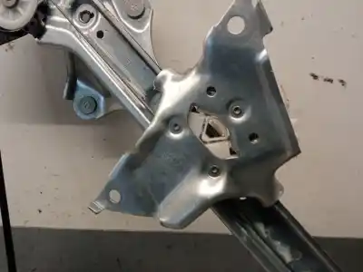 Автозапчастина б/у регулятор вікна передній лівий для toyota rav 4 v (_a5_, _h5_) 2.5 hybrid awd (axah54) посилання на oem iam 6980242071  6980242071