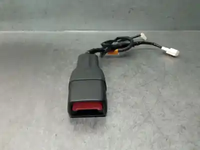 Автозапчасти б/у крюк для ремня передний правый за toyota rav 4 v (_a5_, _h5_) 2.5 hybrid awd (axah54) ссылки oem iam 7323042280c0  7323042280c0