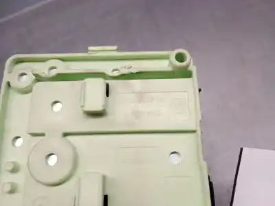 Second-hand car spare part fuse box unit for bmw x3 (e83) 2.0d oem iam references 8387547  