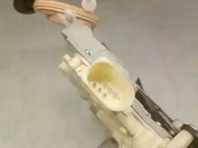 Автозапчастина б/у замок передній праві двері для audi a3 (8p) 2.0 tdi посилання на oem iam 4f1837016  4f1837016