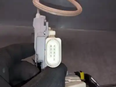 Автозапчастина б/у замок передніх дверей лівий для audi a3 (8p) 2.0 tdi посилання на oem iam 4f1837015e  4f1837015e