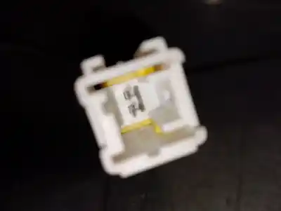 Peça sobressalente para automóvel em segunda mão chicote / encaixe cinto segurança dianteiro esquerdo por peugeot 207/207+ (wa_, wc_) 1.4 16v referências oem iam 8975s9  8975s9