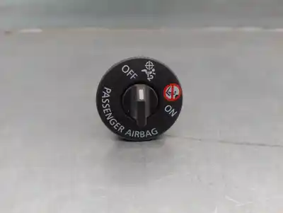 Recambio de automóvil de segunda mano de boton airbag para renault captur ii (hf_) tce 100 (hfmt) referencias oem iam 681991670r