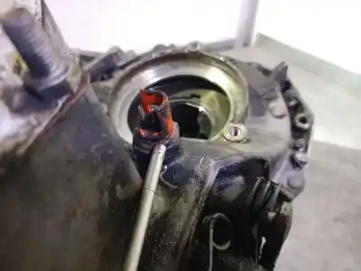 Second-hand car spare part gearbox for renault clio ii fase i (b/cbo) 1.9 dti diesel 80 cv / 59 kw oem iam references jb1974 c007616  Second-hand car spare part gearbox for renault clio ii fase i (b/cbo) 1.9 dti diesel 80 cv / 59 kw oem iam references jb1974 c007616