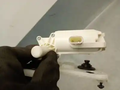 Автозапчастина б/у централізований двигун зкриття ворот для mercedes-benz glc (x253) 200 d 4-matic (253.916) посилання на oem iam a0999068600  a0999068600