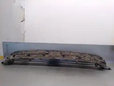 Автозапчастина б/у передня решіта для audi q3 (f3b) 35 tdi посилання на oem iam 83a807683c  83a807683c