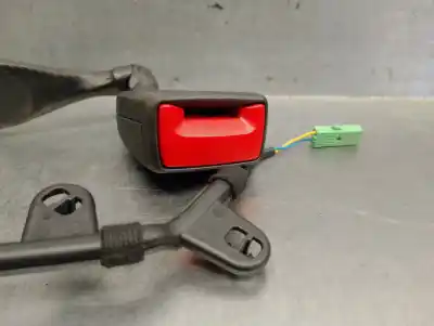 Автозапчастина б/у задній центральний гачок для audi q3 (f3b) 35 tdi посилання на oem iam 83a857740  83a857740