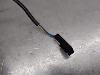 Автозапчасти б/у левый задний крюк ремня за audi q3 (f3b) 35 tdi ссылки oem iam 83a857753  83a857753