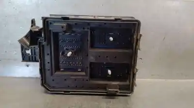 Second-hand car spare part fuse box unit for opel corsa e van 1.3 cdti oem iam references 39080926  