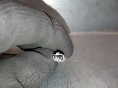 Pezzo di ricambio per auto di seconda mano antenna per jaguar f-pace (x761) 2.0 td4 riferimenti oem iam hk8318c9071bb  28456287