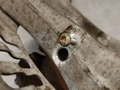 Second-hand car spare part front left knuckle for jaguar f-pace (x761) 2.0 td4 oem iam references hk833k186bc  t4a3472