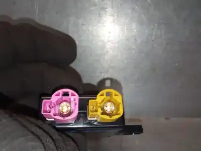 Автозапчасти б/у антенна за jaguar f-pace (x761) 2.0 td4 ссылки oem iam fw9319010bc  fw9319010bc