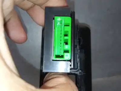 Second-hand car spare part switch for jaguar f-pace (x761) 2.0 td4 oem iam references hk8311654db  t4a8447