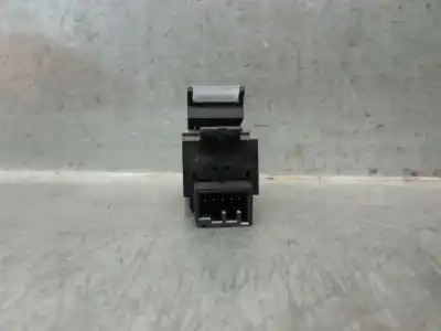 Pièce détachée automobile d'occasion commande de lève vitre avant droit pour jaguar f-pace (x761) 2.0 td4 références oem iam t2h3235  t2h3235