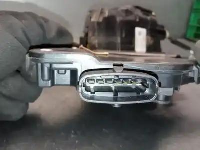 Pezzo di ricambio per auto di seconda mano serratura porta anteriore destra per jaguar f-pace (x761) 2.0 td4 riferimenti oem iam hk83203a28jc  t4a10215