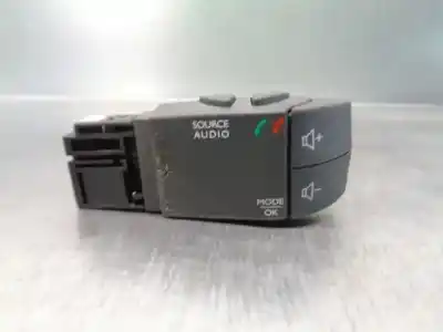 İkinci el araba yedek parçası Radyo Kontrol Düğmesi için RENAULT CAPTUR I (J5_, H5_) 0.9 TCE 90 OEM IAM referansları 255522448R  