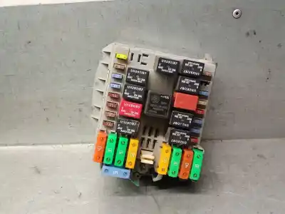 Pezzo di ricambio per auto di seconda mano Scatola Relè/fusibili per IVECO DAILY IV CAJA/CHASIS 35C15 Riferimenti OEM IAM 69501171  69501171