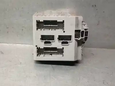 Pezzo di ricambio per auto di seconda mano scatola relè/fusibili per iveco daily iv caja/chasis 35c15 riferimenti oem iam 69501171  69501171