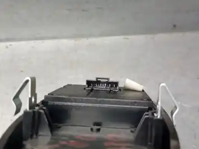 Pezzo di ricambio per auto di seconda mano interruttore alzacristalli anteriore destro per iveco daily iv caja/chasis 35c15 riferimenti oem iam 5801304492  5801304492