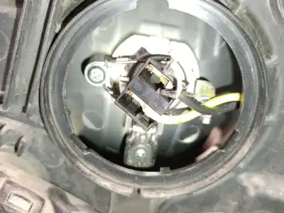 Автозапчасти б/у правая фара за ssangyong rodius i 2.7 xdi ссылки oem iam 8310221305  8310221305