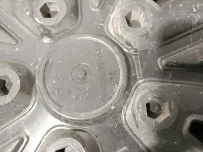 Pièce détachée automobile d'occasion capuchons de moyeux pour ssangyong rodius i 2.7 xdi références oem iam   r15