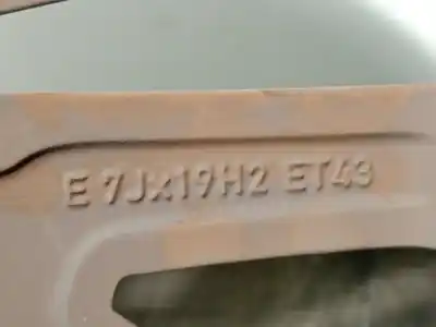 Автозапчастина б/у шина для audi q3 (f3b) 35 tdi посилання на oem iam 83a601025l  r197jx19h2et43