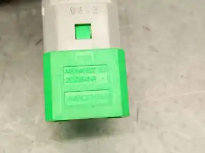 Second-hand car spare part switch for renault 5 e-tech electric p01 /rbe / a1bea1a50000 oem iam references 253206454r  