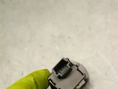 Second-hand car spare part switch for renault 5 e-tech electric p01 /rbe / a1bea1a50000 oem iam references 681999278r  