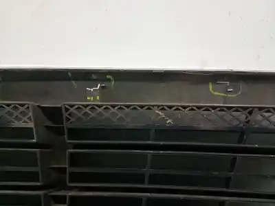 Автозапчасти б/у передняя решетка за ssangyong rexton / rexton ii (gab_) 2.7 xdi 4x4 ссылки oem iam 7946008b00  7946008b02