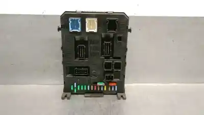Peça sobressalente para automóvel em segunda mão caixa de fusíveis e relés por peugeot 307 (s1) 1.6 16v hdi referências oem iam 9660105980