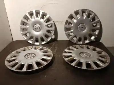 Pezzo di ricambio per auto di seconda mano coprimozzi per opel corsa d (s07) 1.2 (l08 l68) riferimenti oem iam 13211852
