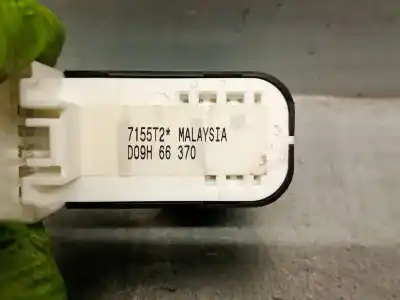 Автозапчастина б/у передній правий віконний вимикач для mazda cx-3 (dk) 2.0 skyactiv-g (dk5w, dk6w) посилання на oem iam d09h66370  d09h66370