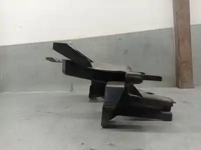 Автозапчасти б/у опора левой фары за bmw 7 (e65, e66, e67) 730 d ссылки oem iam 63126917315  63126917315