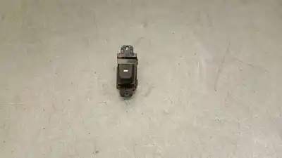 Peça sobressalente para automóvel em segunda mão botão / interruptor elevador vidro traseiro direito por hyundai i10 1.0 cat referências oem iam 71122b4000