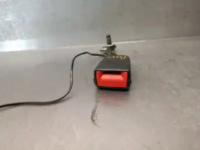 Peça sobressalente para automóvel em segunda mão chicote / encaixe cinto segurança traseiro esquerdo por opel meriva b 1.3 16v cdti referências oem iam 13285842  13307295