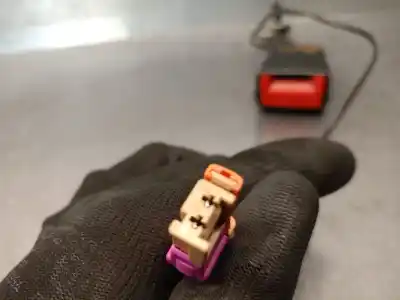 Peça sobressalente para automóvel em segunda mão chicote / encaixe cinto segurança traseiro esquerdo por opel meriva b 1.3 16v cdti referências oem iam 13285842  13307295