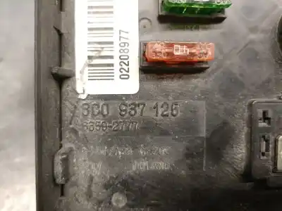Pezzo di ricambio per auto di seconda mano scatola relè/fusibili per volkswagen passat b6 variant (3c5) 2.0 tdi riferimenti oem iam 3c0937125  