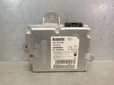 Pezzo di ricambio per auto di seconda mano Centralina Airbag per RENAULT CLIO III 1.5 dCi Diesel CAT Riferimenti OEM IAM 8200854865 610796100 AUTOLIV 