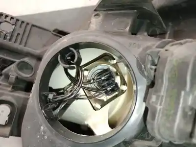 Second-hand car spare part right headlight for renault clio iii 1.5 dci diesel oem iam references 7701072005  7701066403