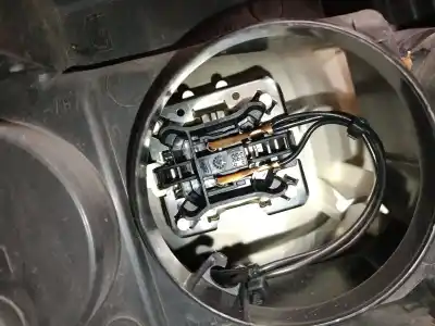 Second-hand car spare part left headlight for renault clio iii 1.5 dci diesel oem iam references 7701072004  7701070489