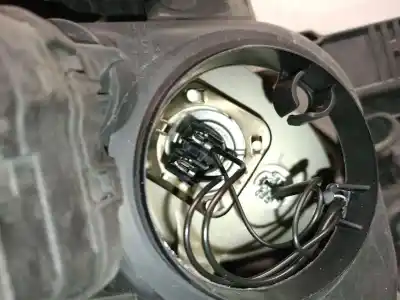 Second-hand car spare part left headlight for renault clio iii 1.5 dci diesel oem iam references 7701072004  7701070489