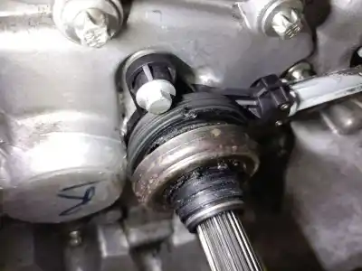 Автозапчастина б/у коробка передач для renault clio iii 1.5 dci diesel cat посилання на oem iam jr5124 a236066 8200815546