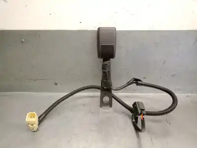 Second-hand car spare part left front seat belt buckle for toyota corolla (_e12_) 1.4 d (nde120_) oem iam references 7323002301b0