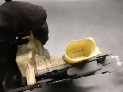 Pièce détachée automobile d'occasion serrure de porte avant droite pour audi q7 (4l) 3.0 tdi références oem iam 3c1837016a  8j1837016a