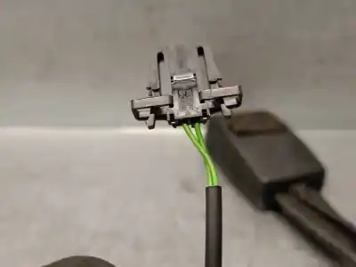 Peça sobressalente para automóvel em segunda mão chicote / encaixe cinto segurança dianteiro direito por audi q7 (4l) 3.0 tdi referências oem iam 4l0857755e  4l0857755g