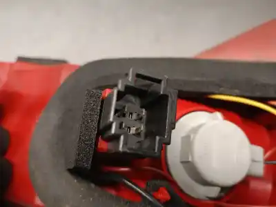 Автозапчасти б/у правый задний фонарь за audi q7 (4l) 3.0 tdi ссылки oem iam 4l0945094  4l0945094