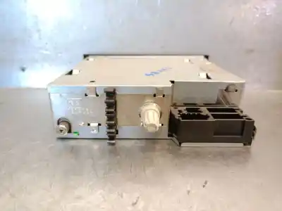 Second-hand car spare part audio system / radio cd for renault clio ii fase ii (b/cb0) 1.2 16v oem iam references 8200483751  7711220916