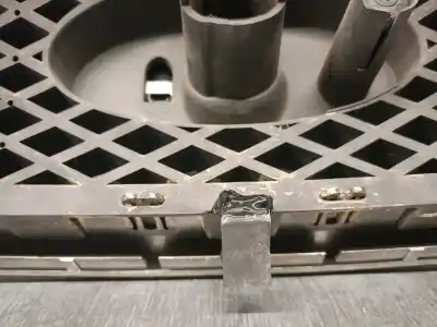 Автозапчастина б/у передня решіта для ford focus c-max (cap) 1.6 tdci cat посилання на oem iam 3m51r8138  1371893