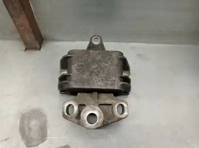 Автозапчастина б/у опора двигуна ліва для RENAULT CLIO II FASE II (B/CB0) 1.5 dCi Diesel 65 CV / 48 KW Посилання на OEM IAM 7M3199555  