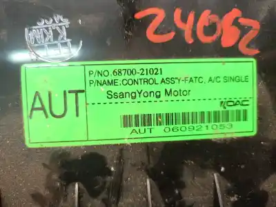 Pezzo di ricambio per auto di seconda mano controllo climatico per ssangyong rodius i 2.7 xdi 4wd riferimenti oem iam 6870021021  6870021021